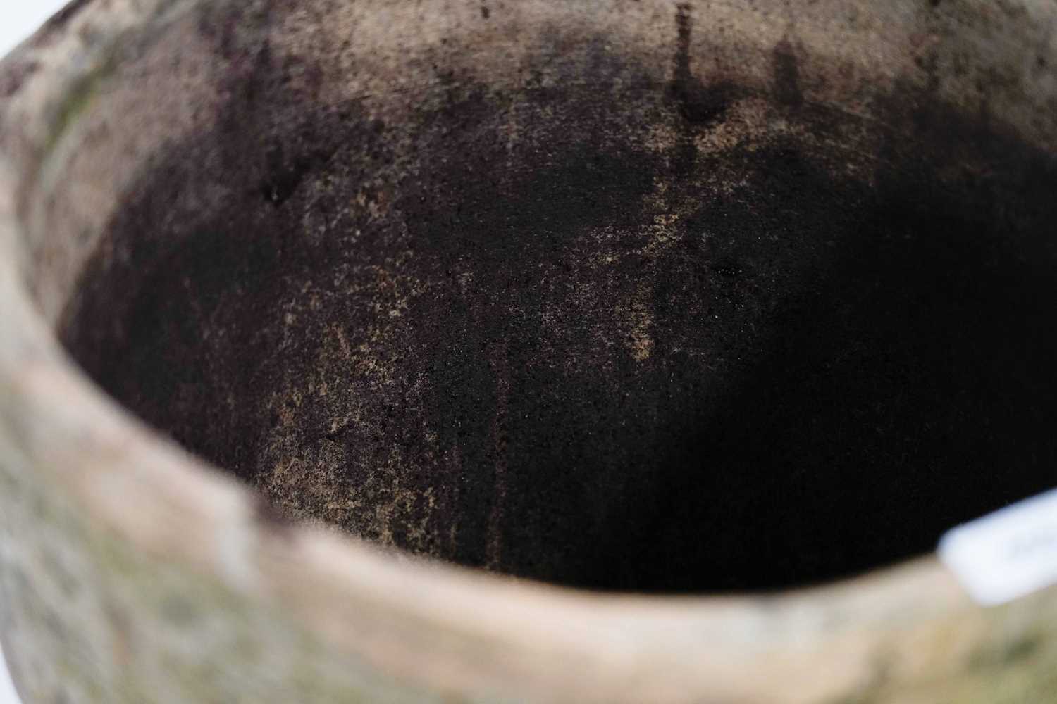 A stone composite chimney pot - Bild 3 aus 3