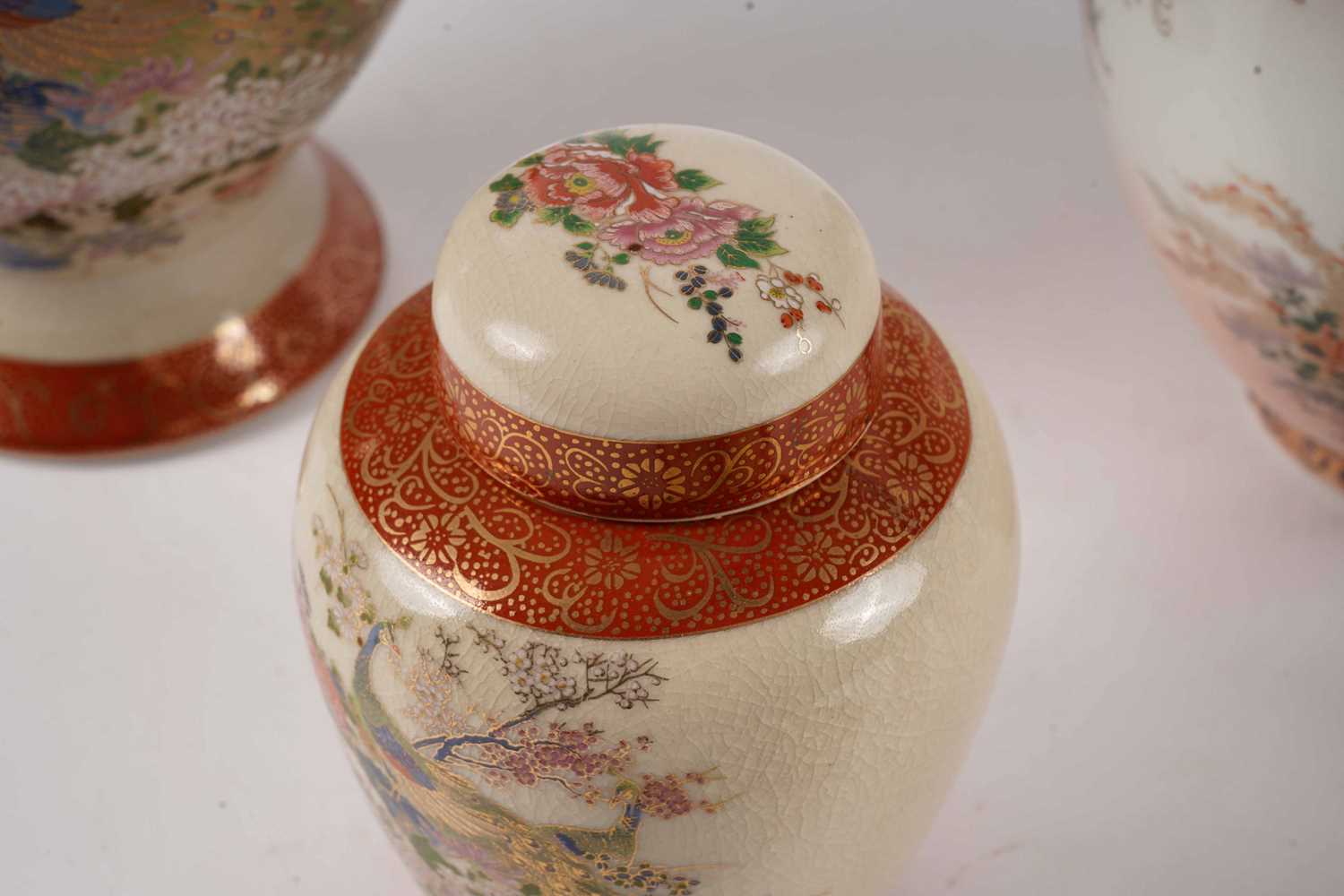 Japanese ceramic baluster vase and other Asian inspired ceramics - Image 5 of 7