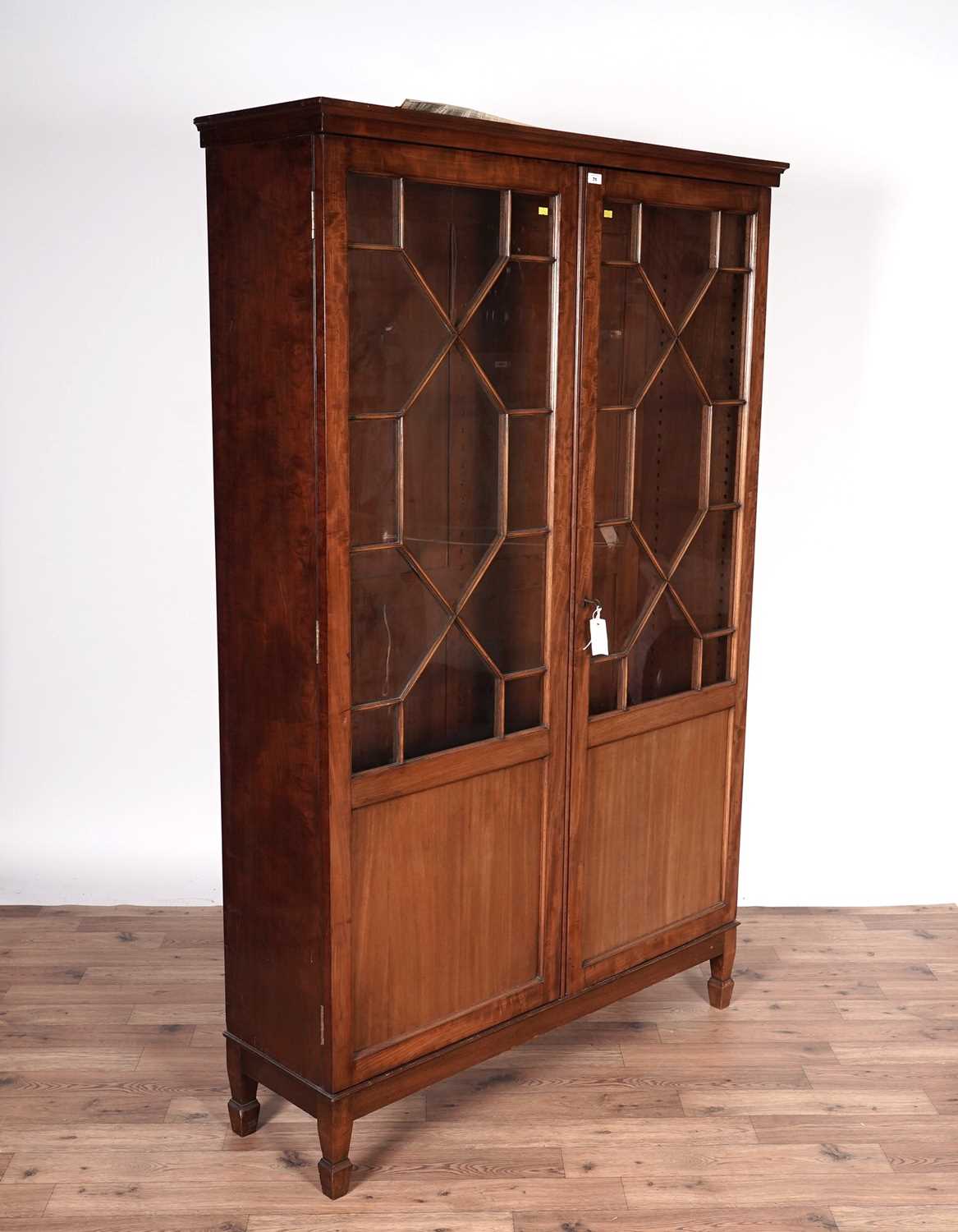 An early 20th Century mahogany bookcase - Image 3 of 7