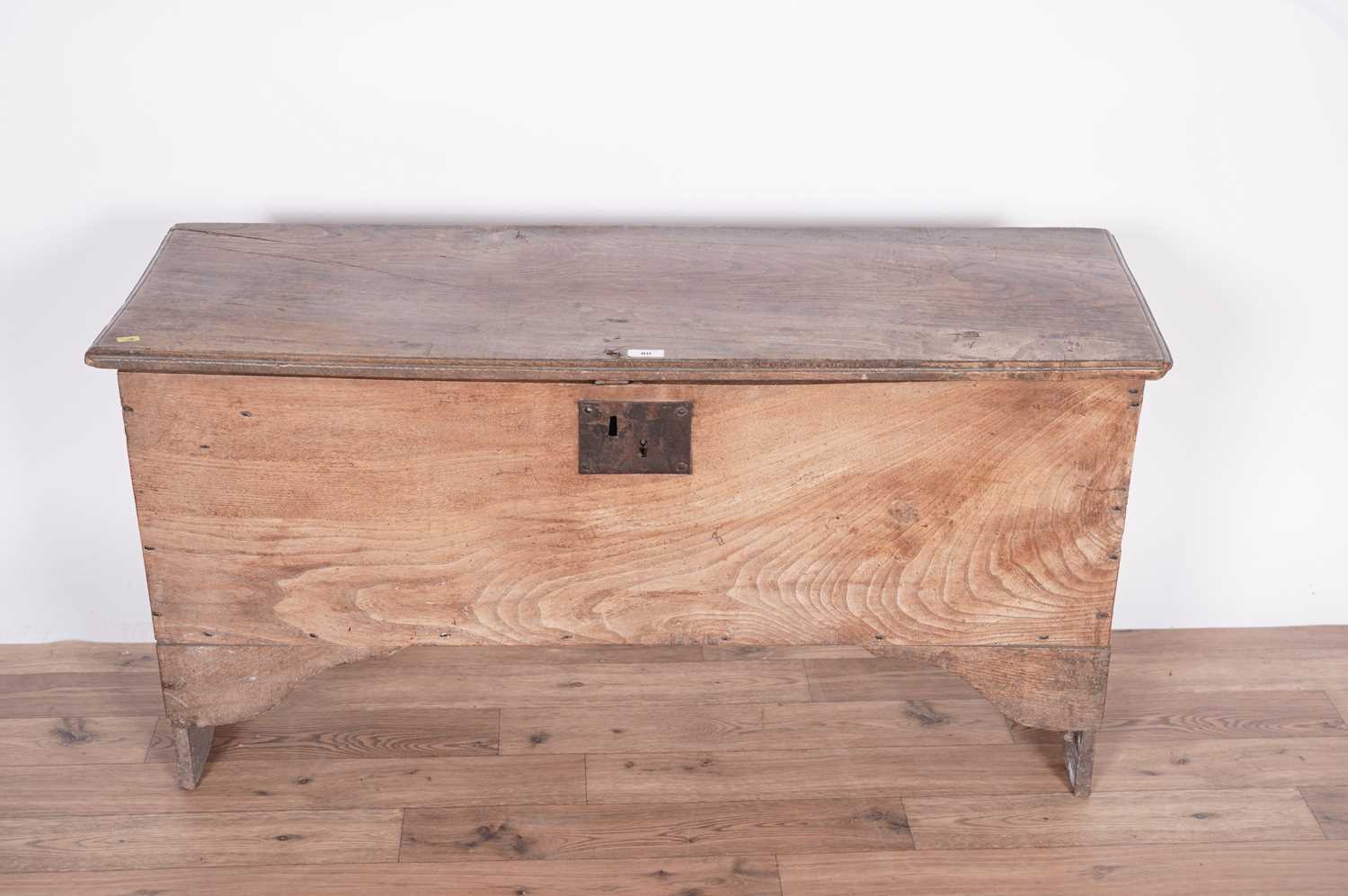 An early 18th Century oak six-plank coffer - Image 2 of 14