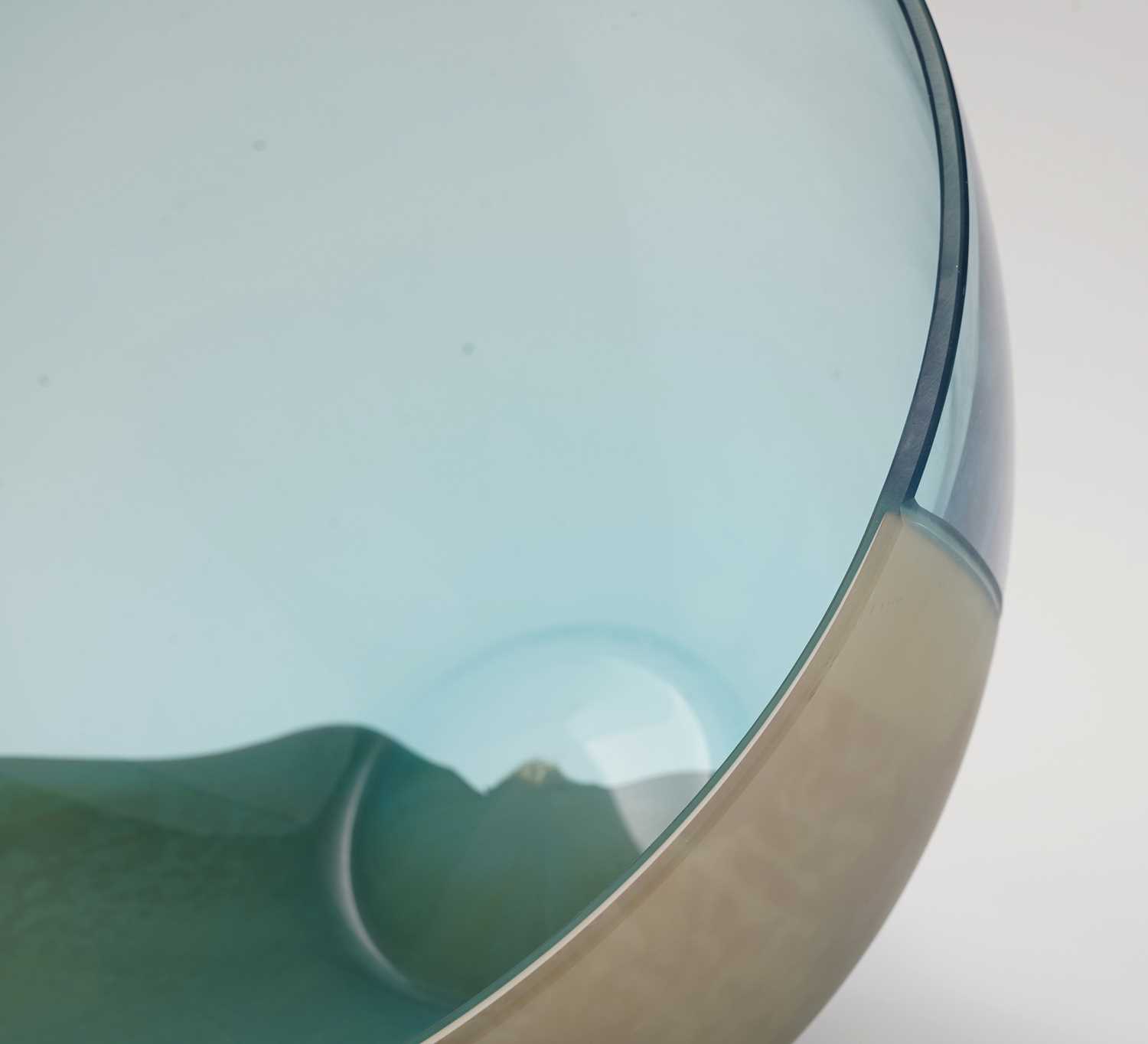 Venini 'Le Sabbie' overlay glass bowl by Claudio Silvestrin - Image 5 of 7
