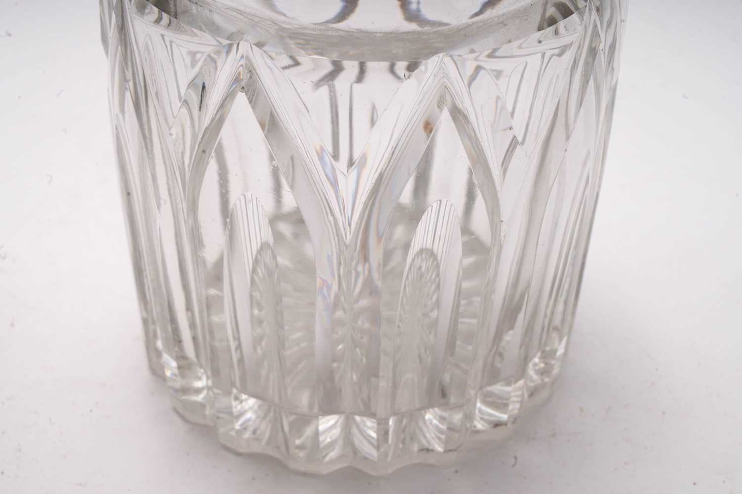 Pair of Victorian cut glass decanters - Image 4 of 12