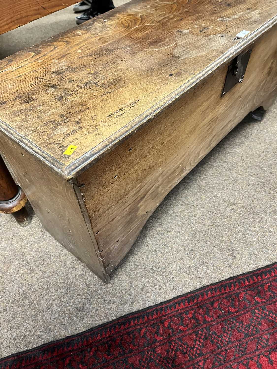 An early 18th Century oak six-plank coffer - Image 13 of 14