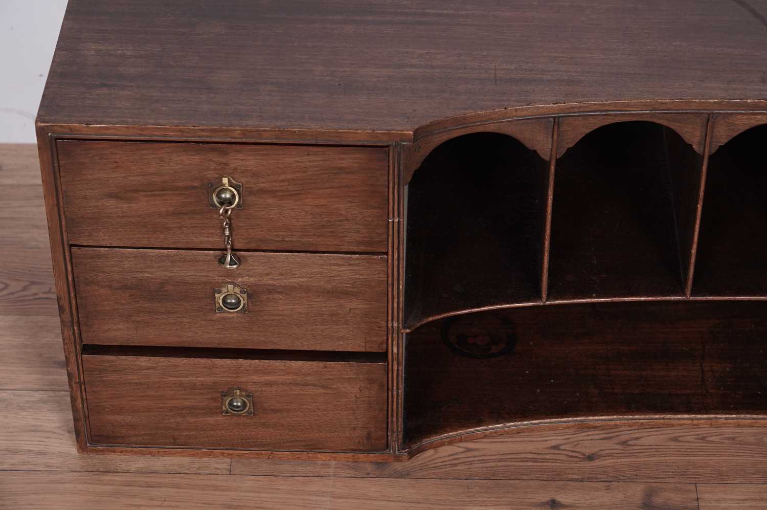 A George III mahogany cabinet - Image 3 of 3