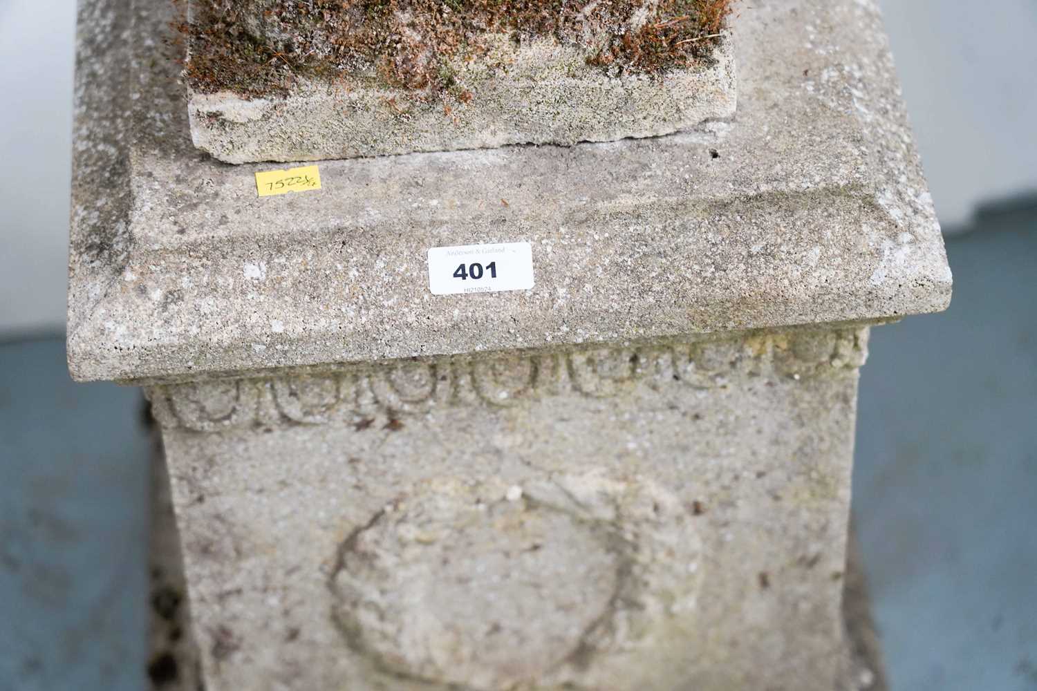 A decorative stone composite garden urn on plinth - Image 3 of 5