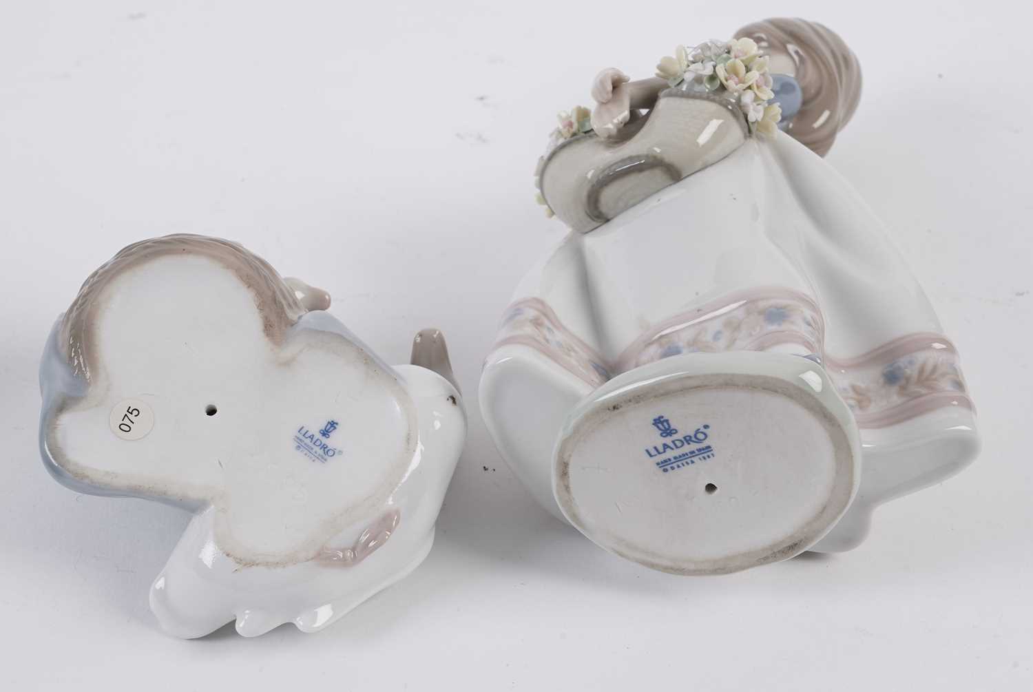 Lladro decorative ceramic figures - Image 8 of 9