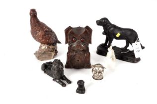 A selection of animal interest collectibles