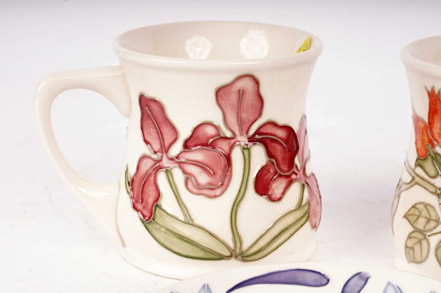 Two Moorcroft ceramic mugs, and a Moorcroft pin dish - Image 2 of 5