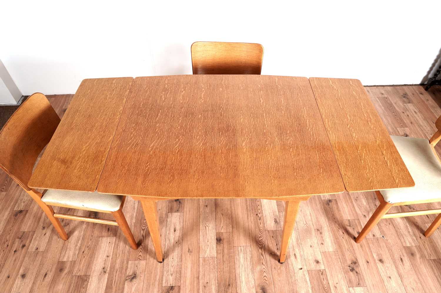 Beautility: a mid-Century oak veneered six-piece dining room suite - Image 9 of 9