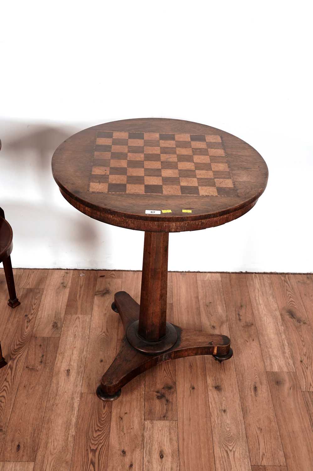 A Victorian games table and an Edwardian occasional table - Bild 2 aus 6