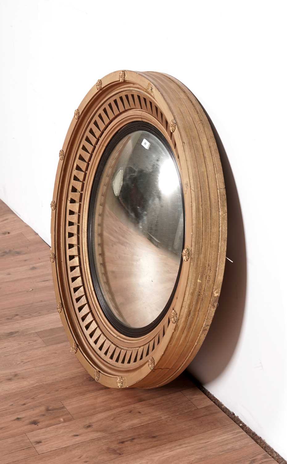 A 19th Century convex wall mirror - Image 2 of 3