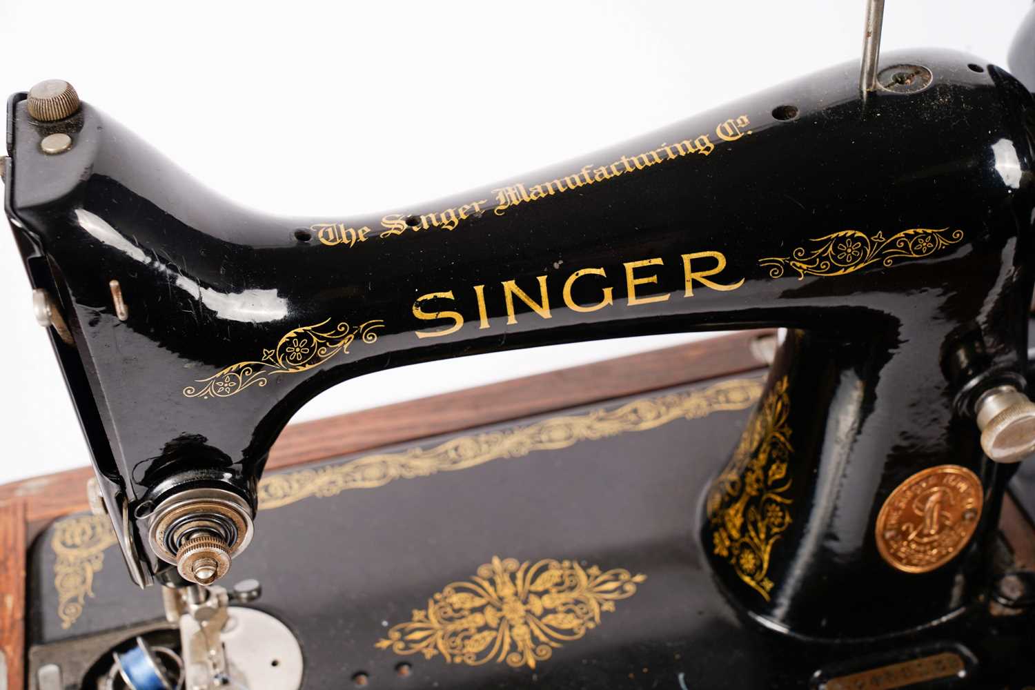 Two portable Singer sewing machines - Image 16 of 17