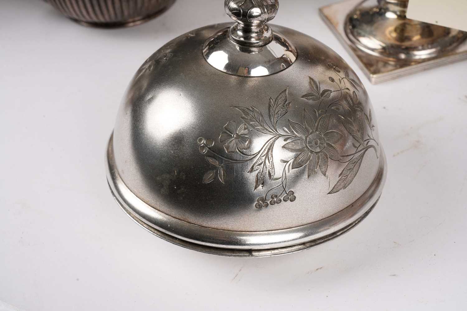 A selection of Victorian and later silver plated table wares - Image 4 of 8
