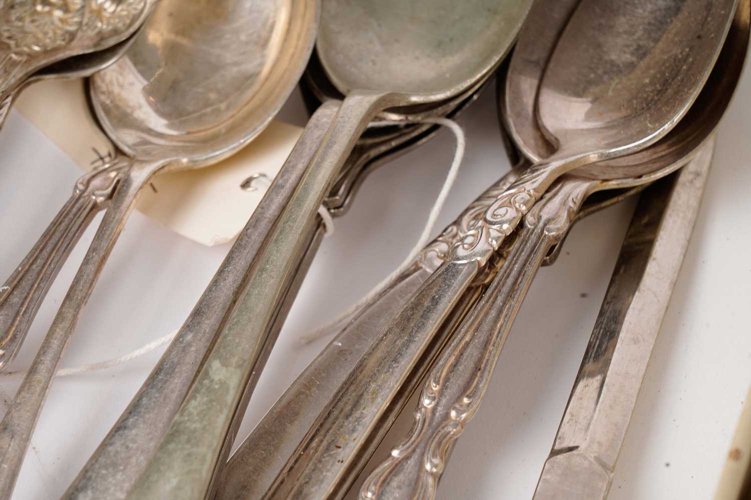 A selection of silver and silver plated cutlery - Image 4 of 8
