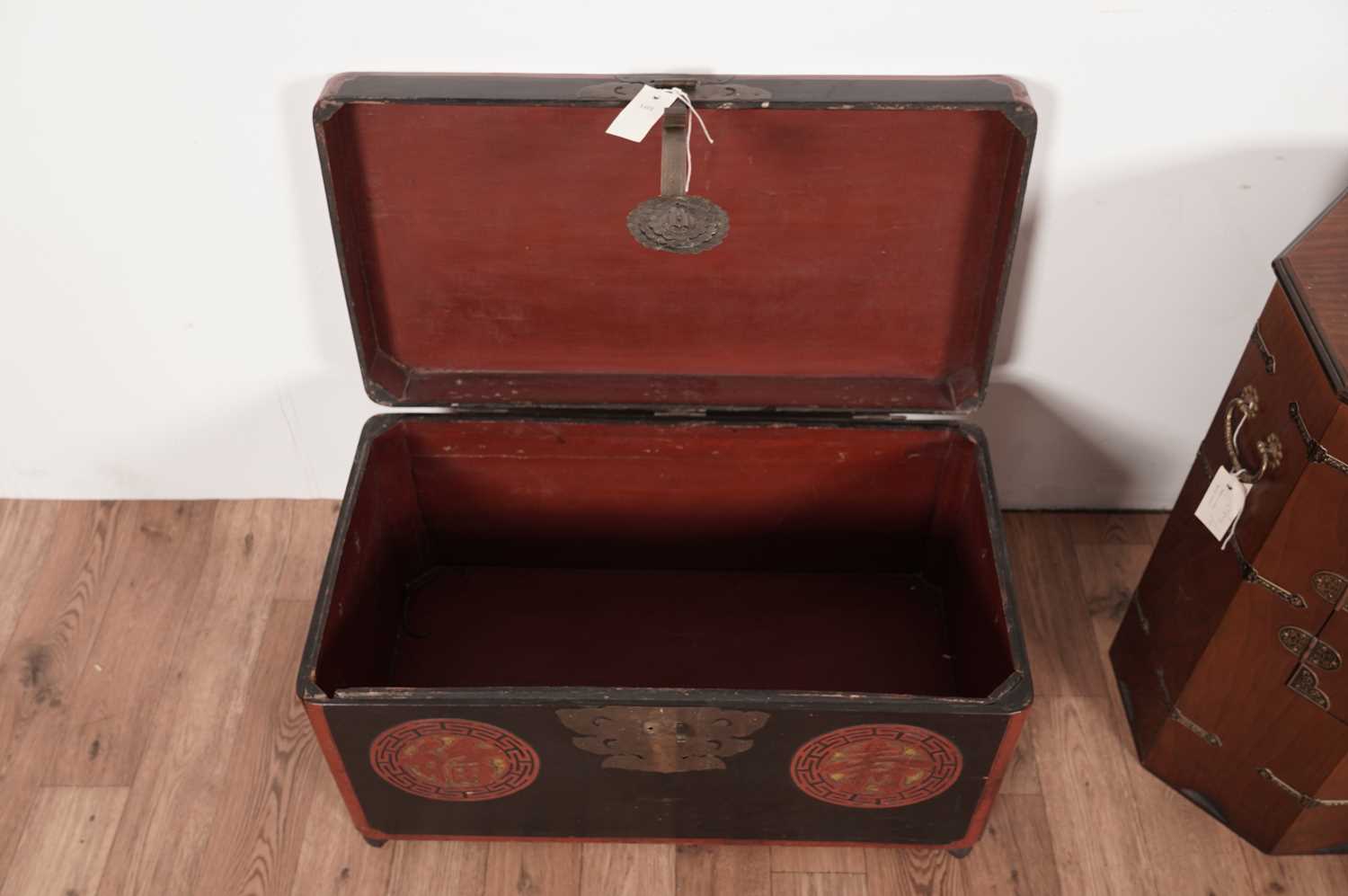 A modern Asian octagonal two-handled cabinet and a blanket box. - Image 5 of 7
