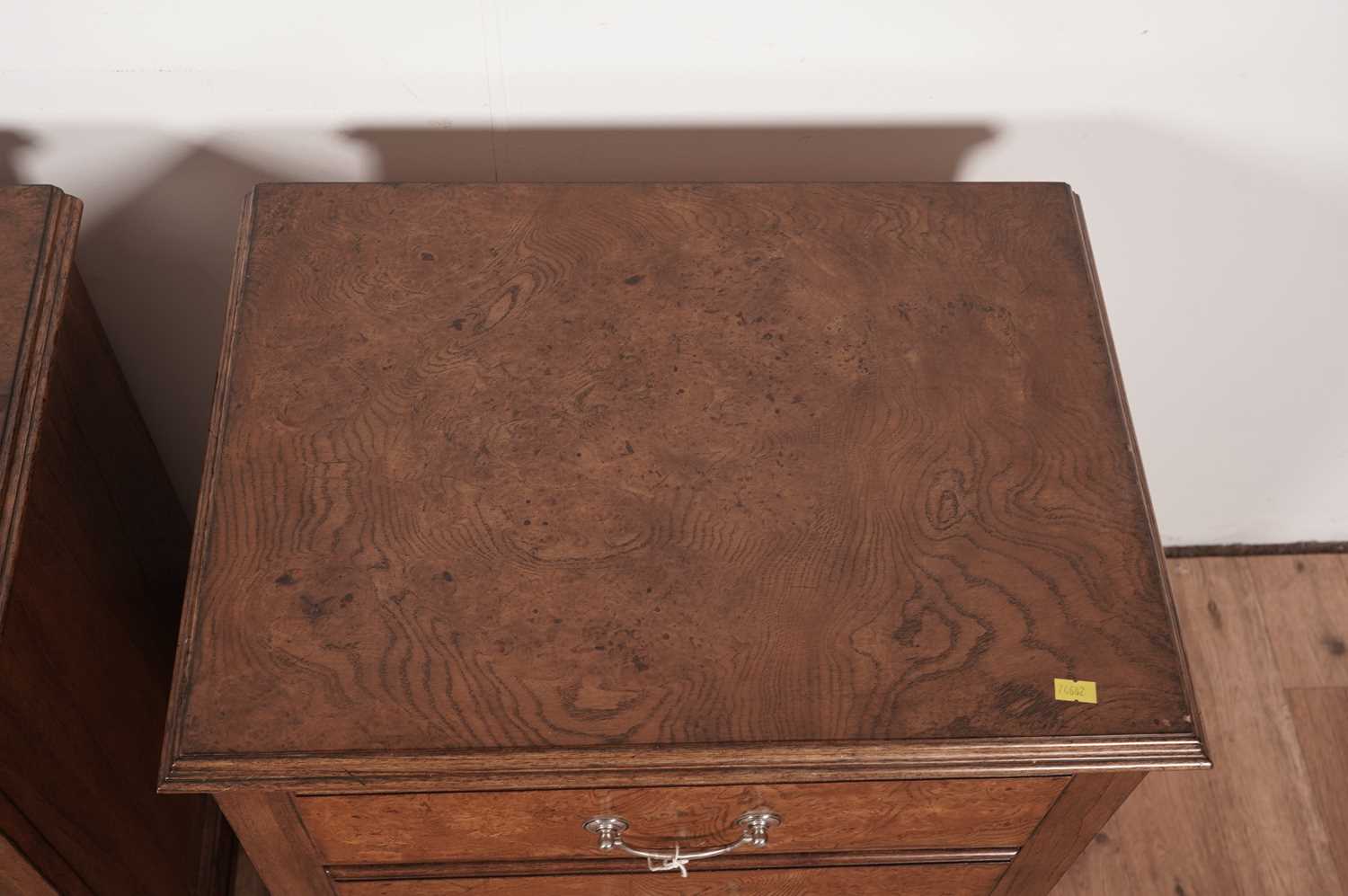 Frank Hudson A chest of drawers and a pair of matching chests - Image 5 of 14