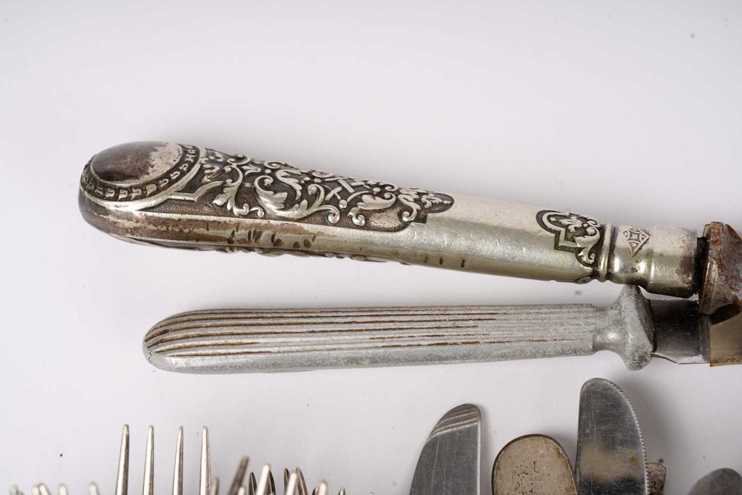 A selection of silver and silver plated cutlery - Image 2 of 8