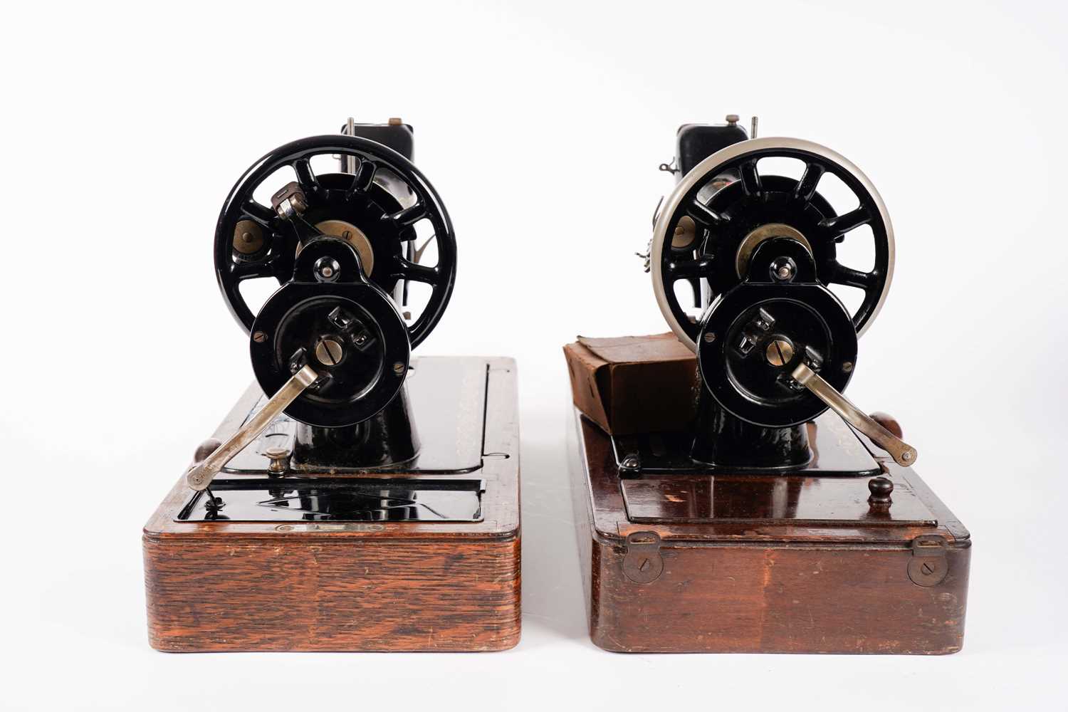 Two portable Singer sewing machines - Image 7 of 17