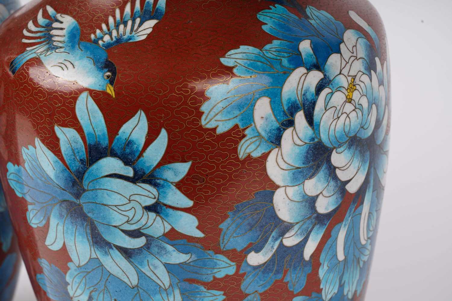 A pair of cloisonne vases - Image 3 of 5