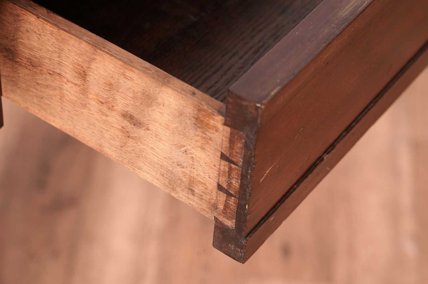 A Regency style mahogany and banded sofa table - Bild 6 aus 7