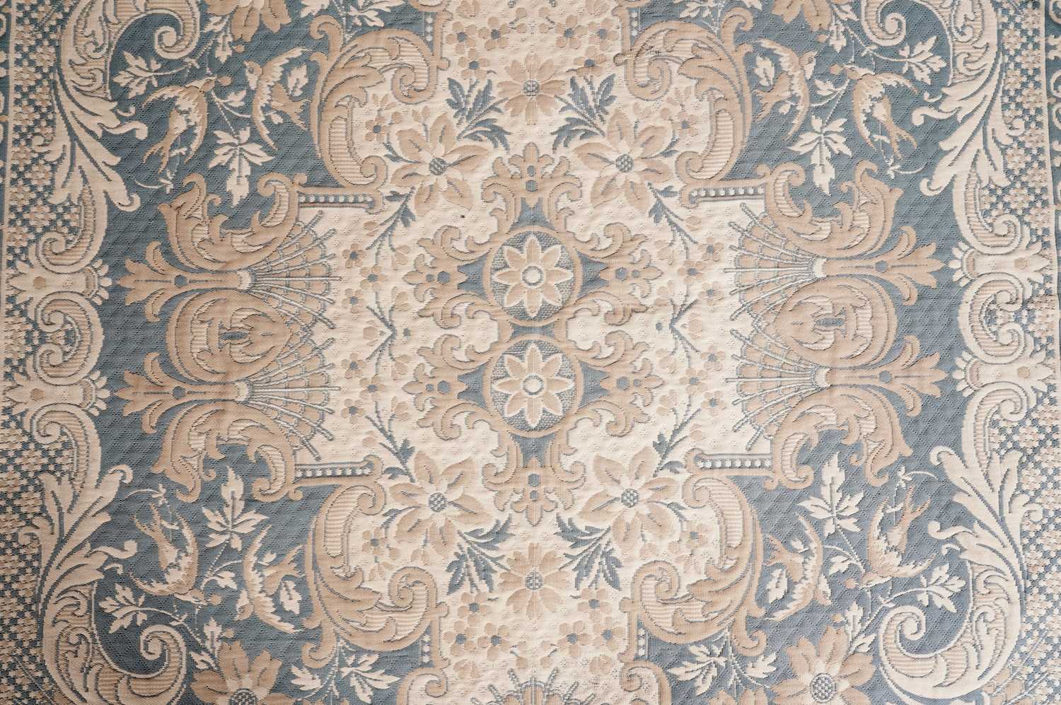 A modern machine-made Aubusson style rug - Image 3 of 5