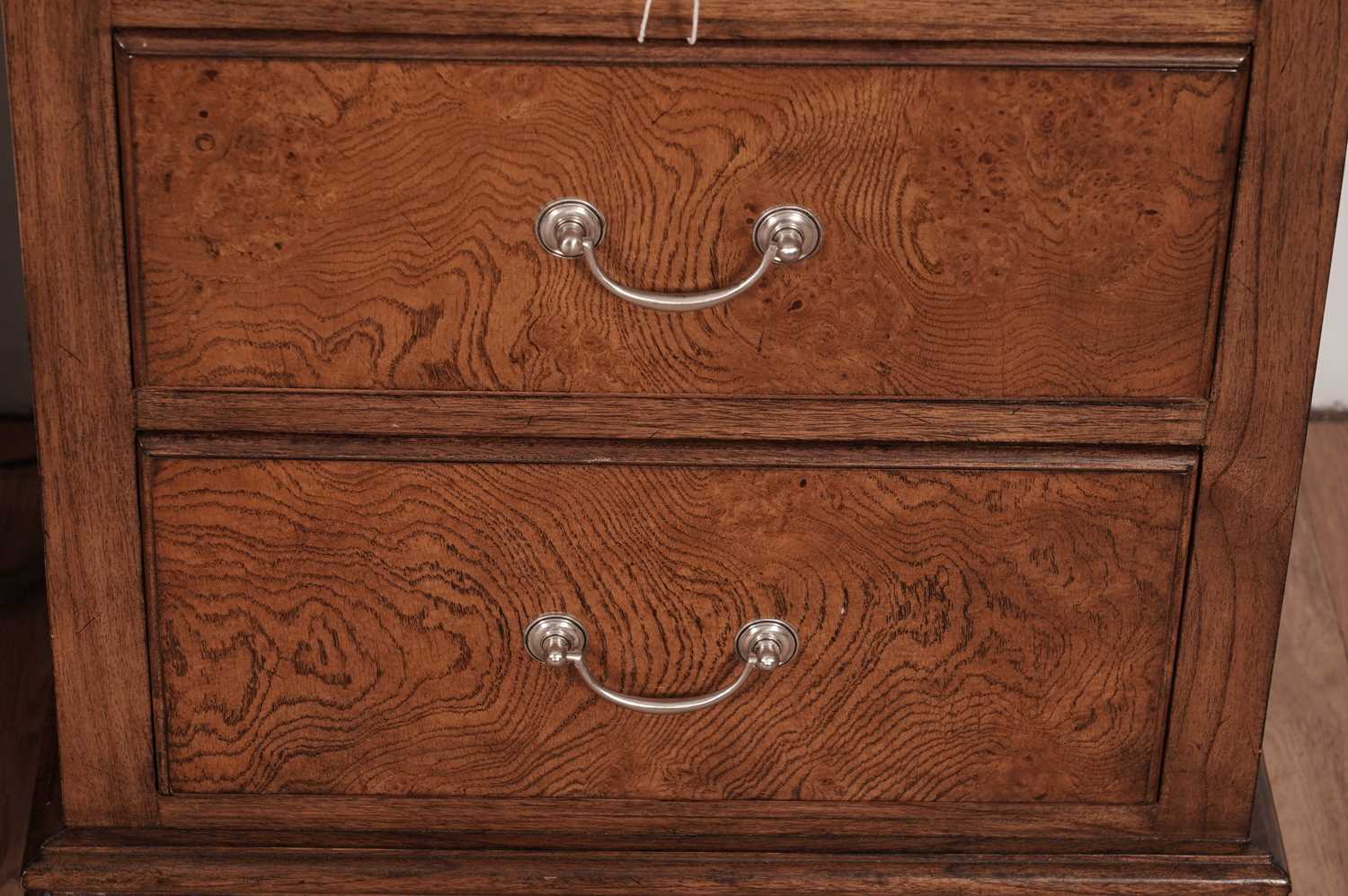 Frank Hudson A chest of drawers and a pair of matching chests - Image 4 of 14