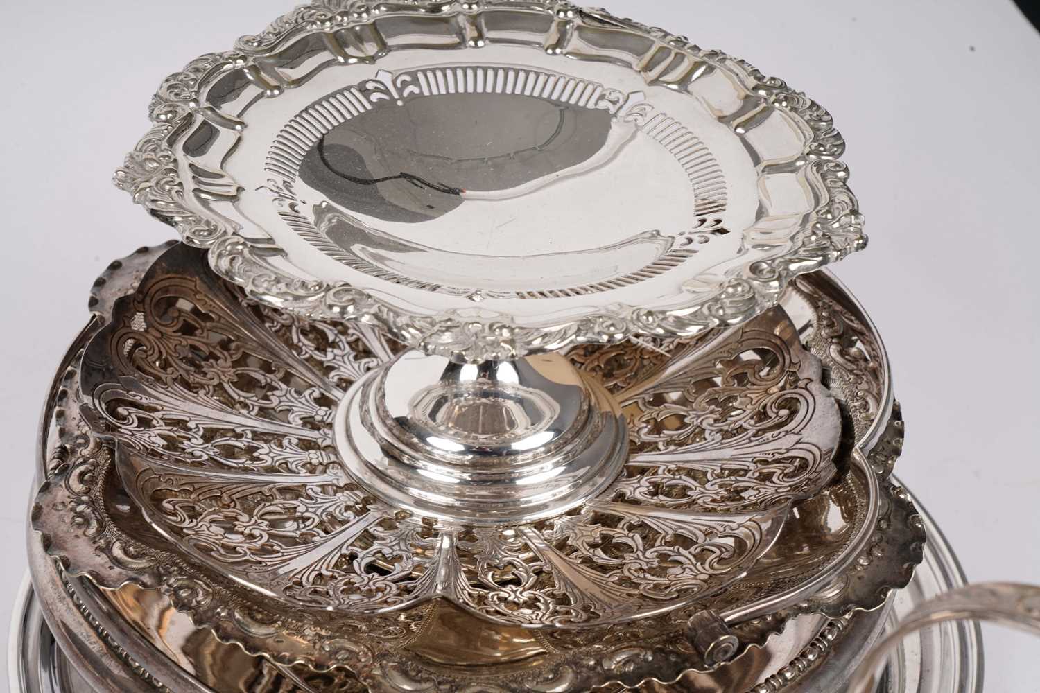 A selection of Victorian and later silver plated table wares - Image 3 of 8