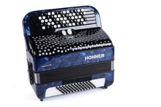 Hohner 72 bass button accordion