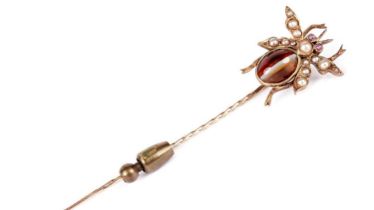 An Edwardian fly-pattern tie pin