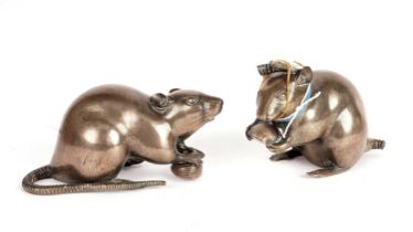 Pair of Japanese bronze rats