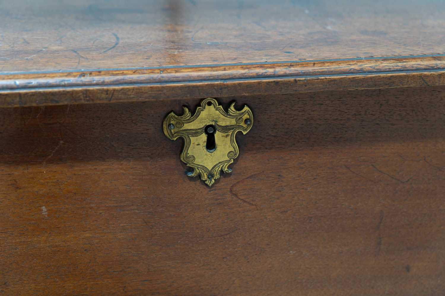 A 19th Century mahogany mule chest - Image 3 of 7