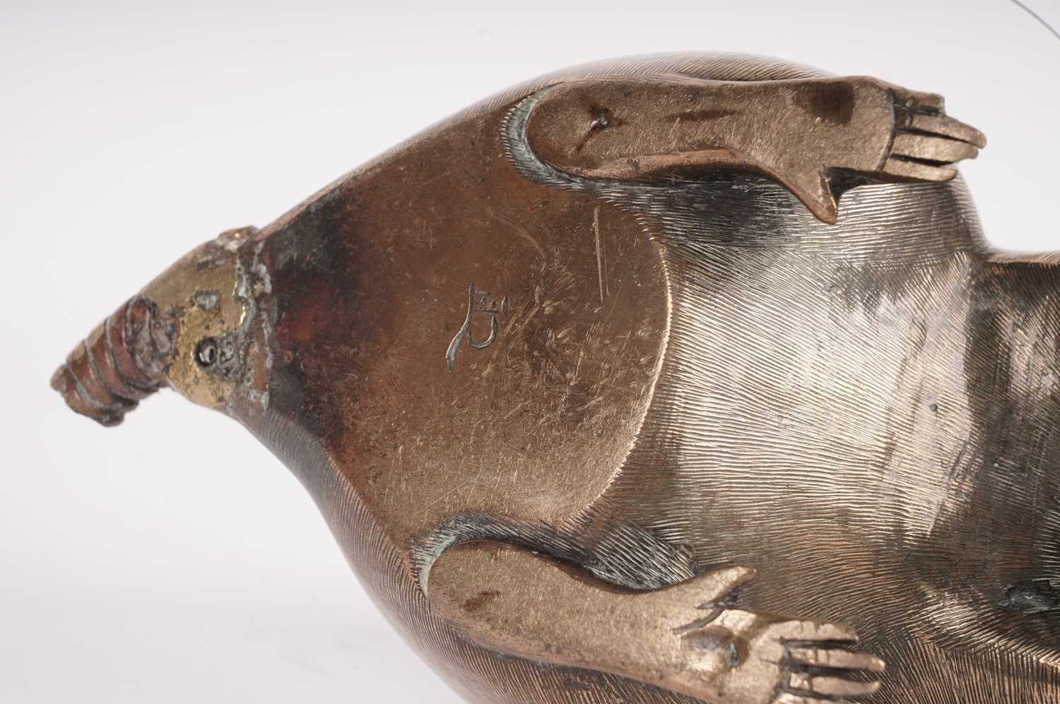 Pair of Japanese bronze rats - Image 5 of 10