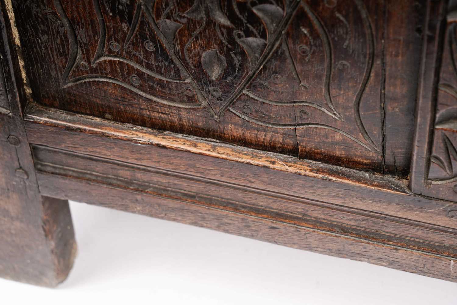 A late 17th Century oak coffer - Image 7 of 12
