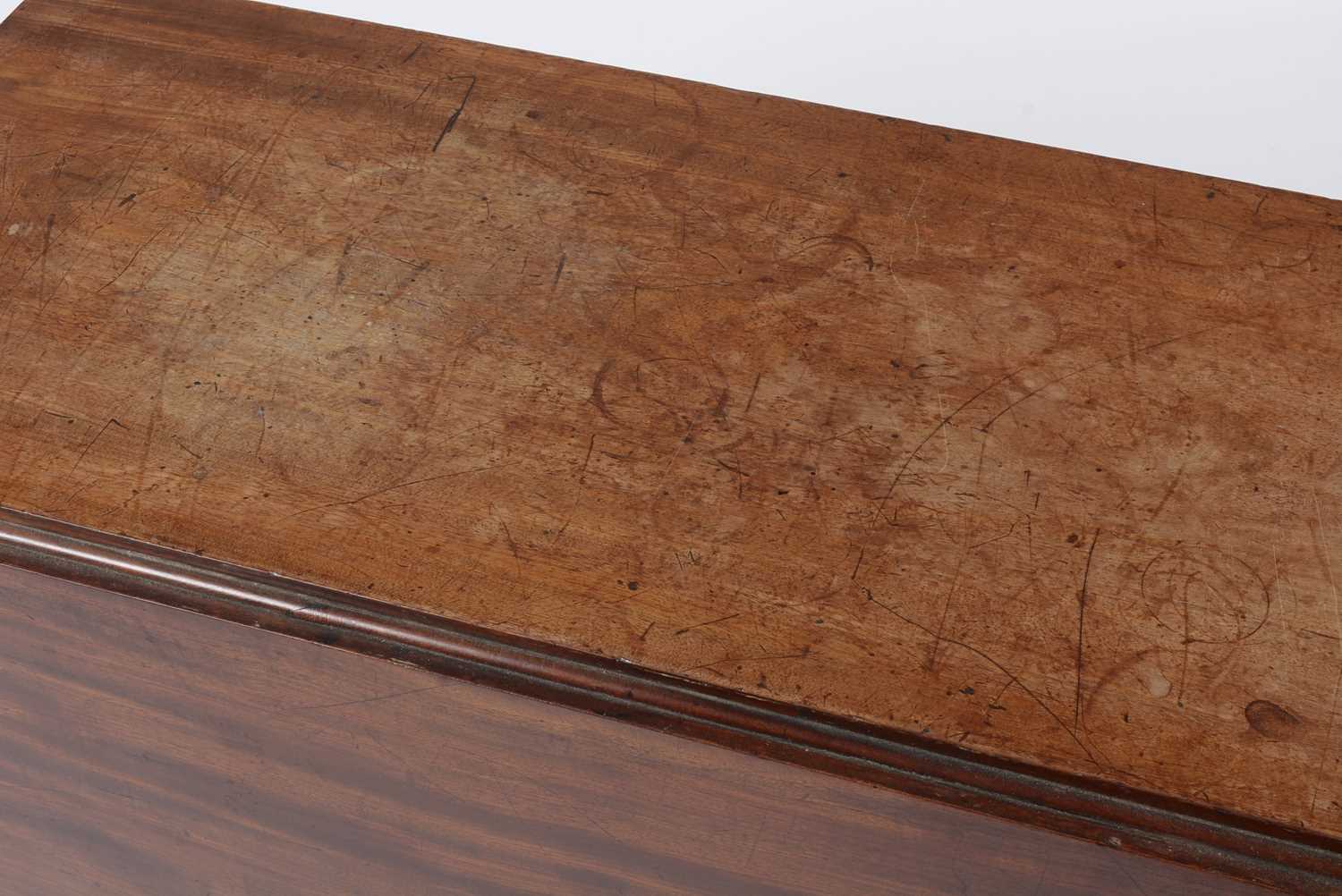 A George IV mahogany drop leaf dining table - Image 9 of 10