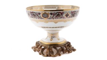 Sevres Fontainbleau footed bowl on stand