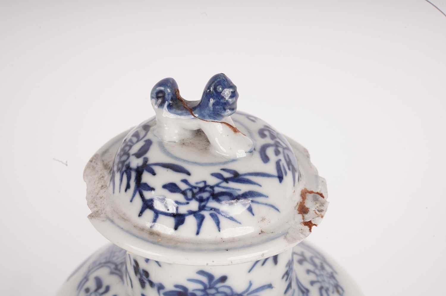 Chinese blue and white vase and cover and a ginger jar - Image 3 of 9