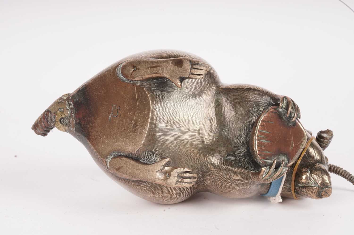 Pair of Japanese bronze rats - Image 7 of 10