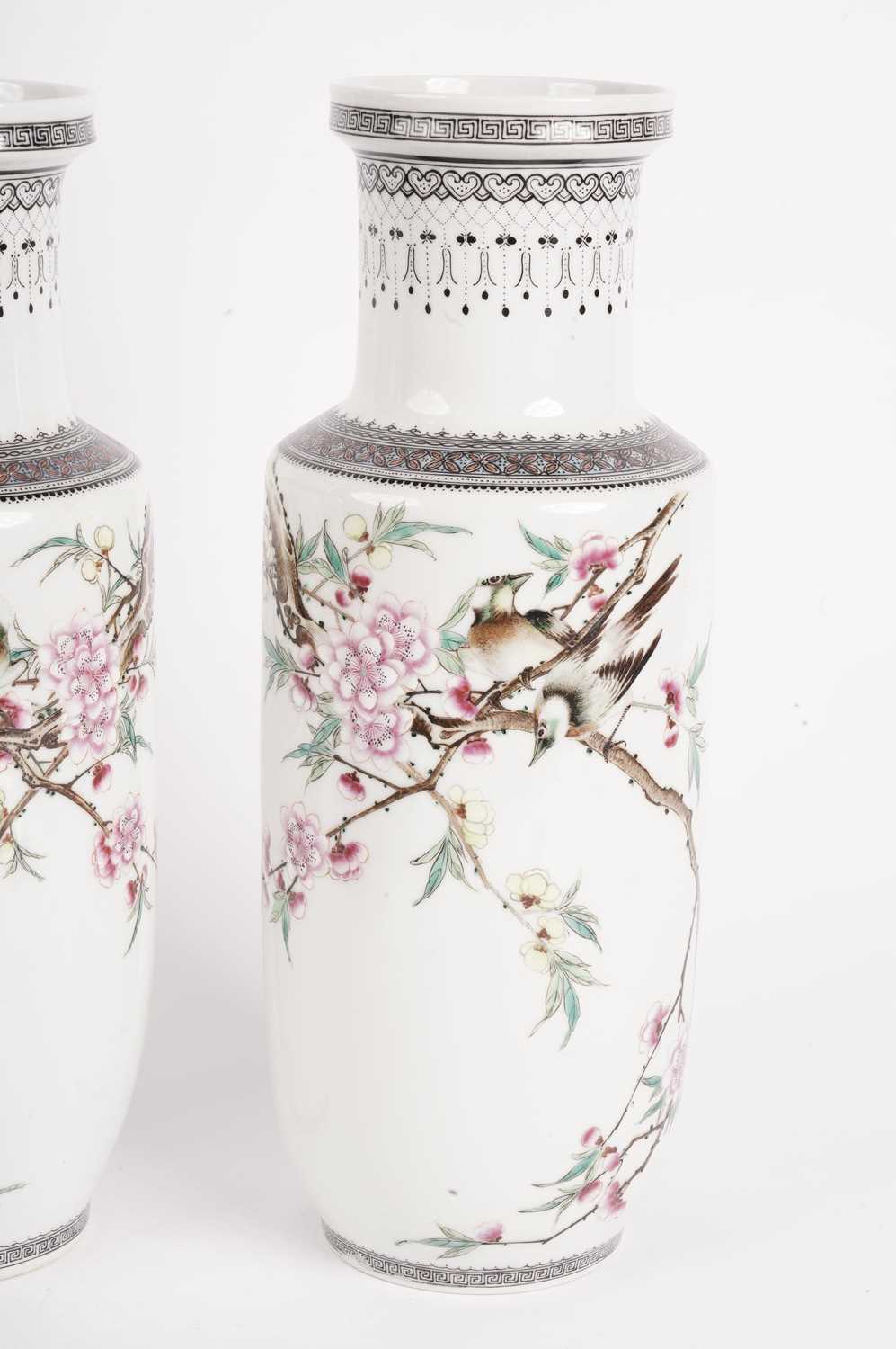 Pair of Chinese famille rose vases - Image 2 of 15