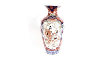 19th-century Japanese Imari vase