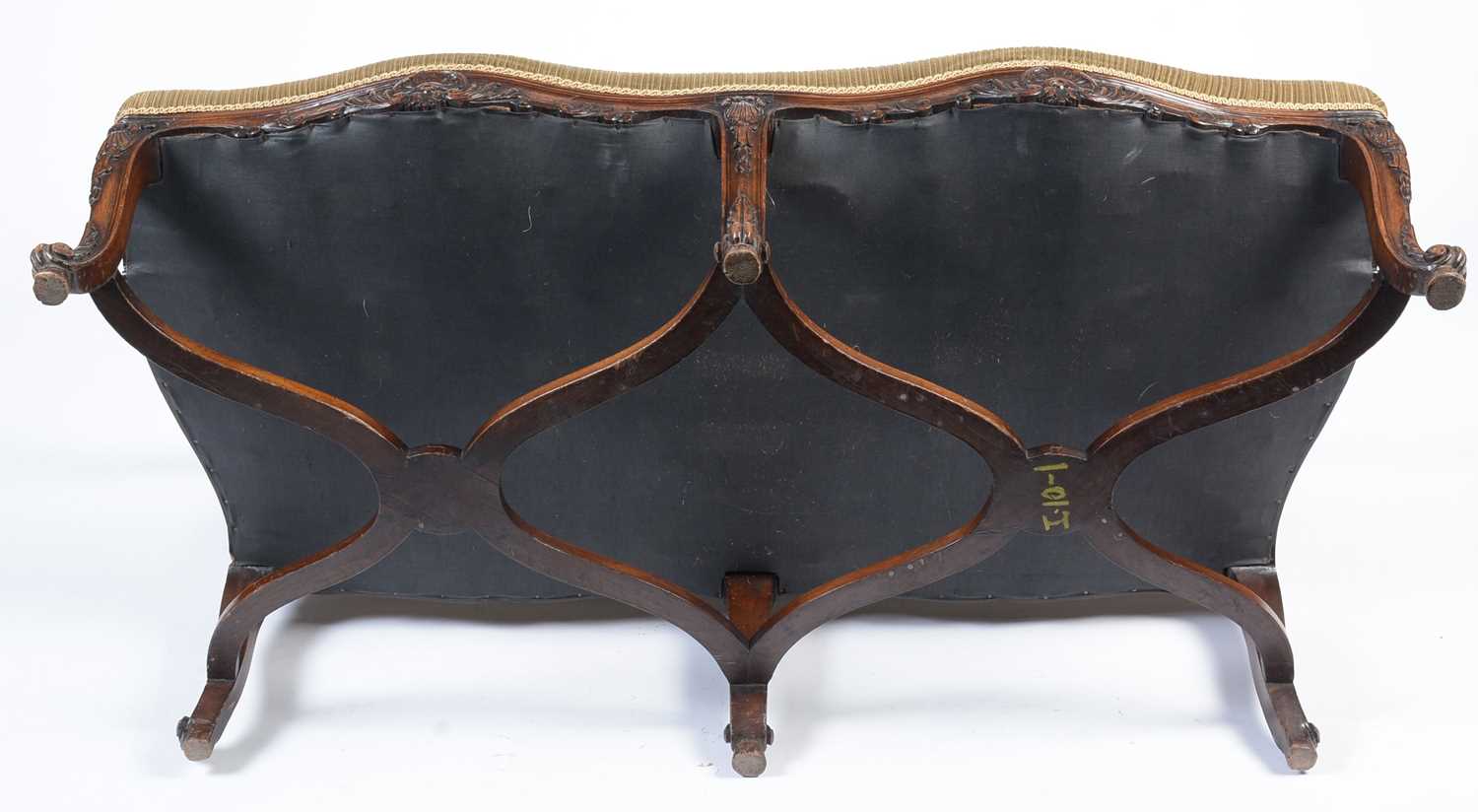 An attractive 18th Century style carved walnut high back settee, late 19th/early 20th Century - Image 12 of 15