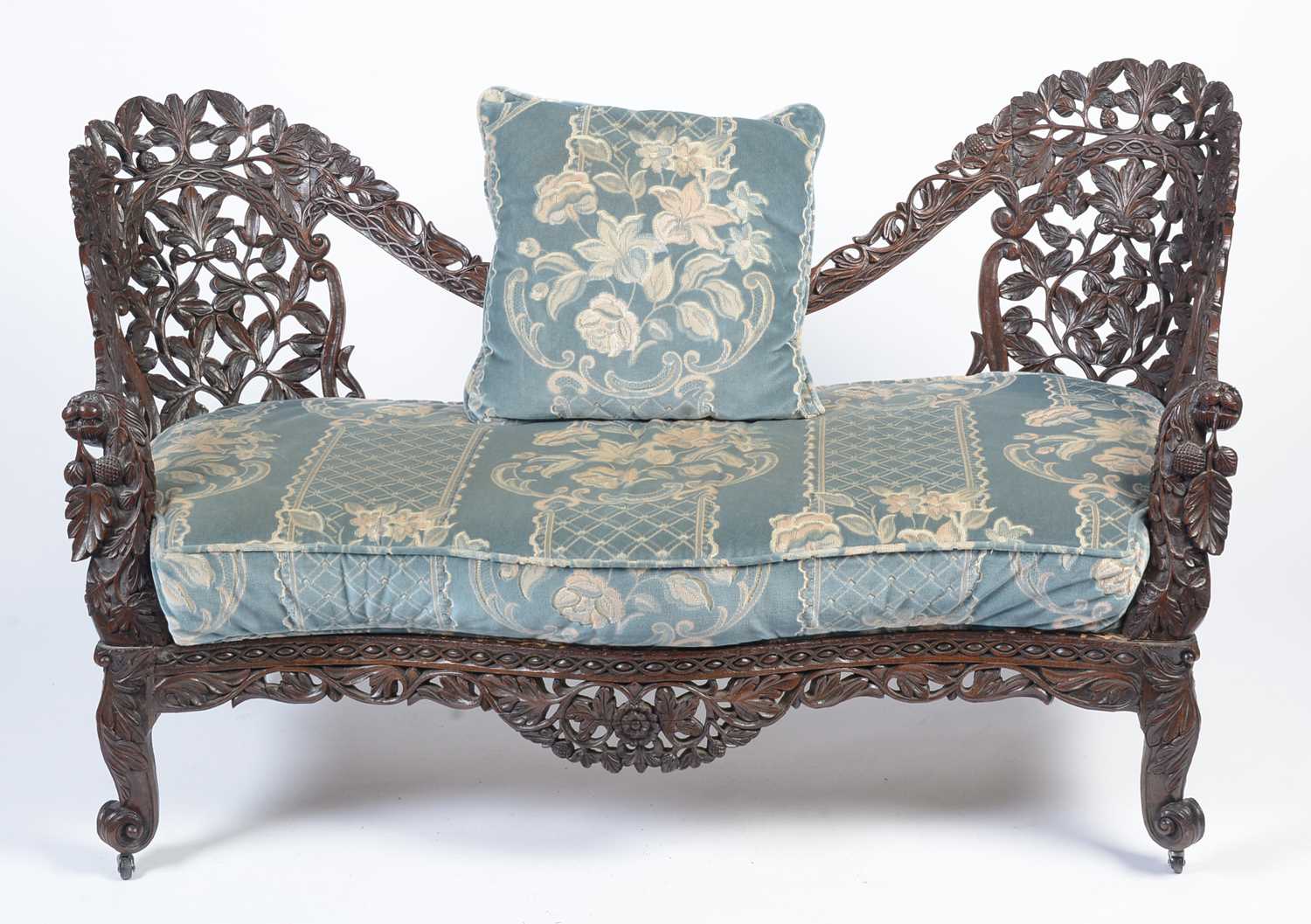 A decorative late 19th Century Anglo-Indian carved hardwood two seater sofa - Image 7 of 11