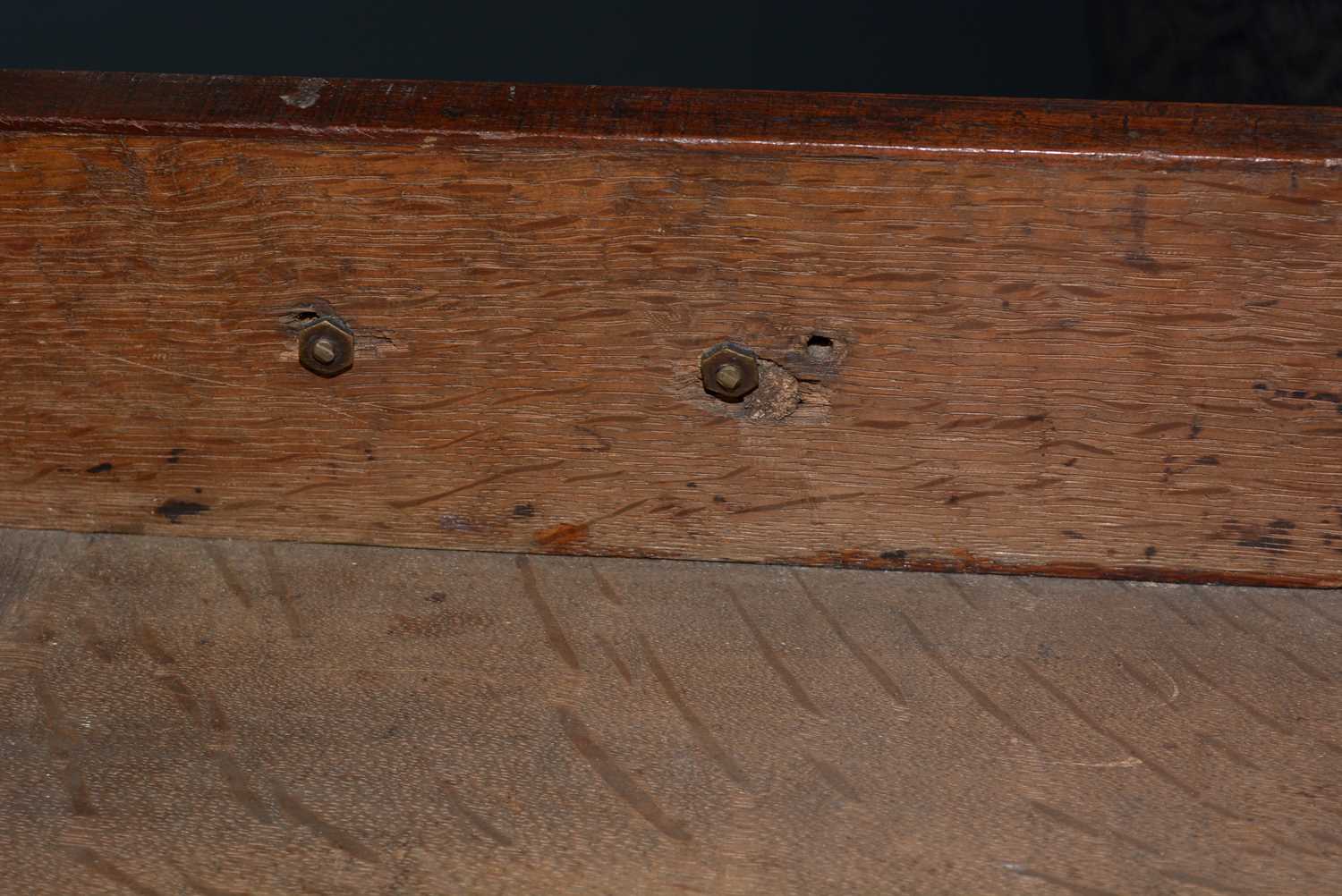 A George III mahogany chest of drawers - Image 11 of 15