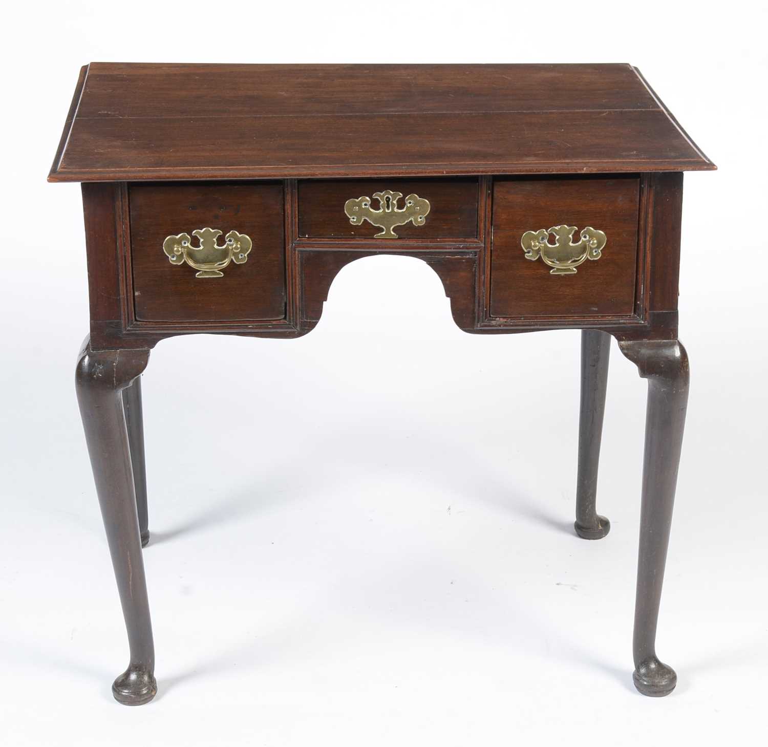 A George III walnut lowboy - Image 2 of 16