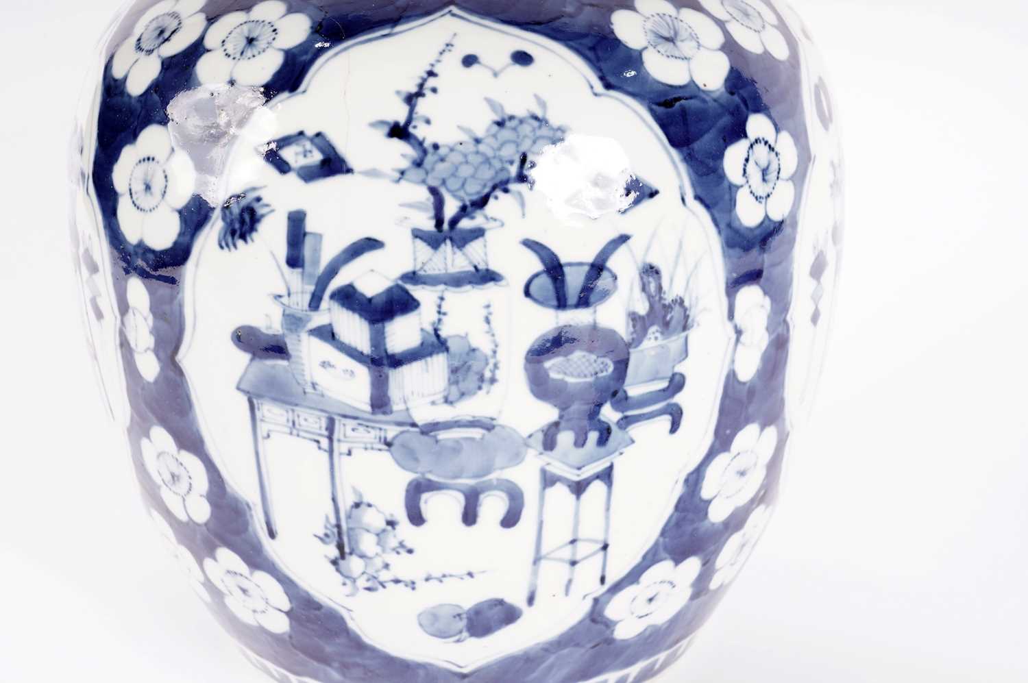 A Chinese blue and white ginger jar and cover - Image 5 of 8