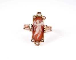 AFrench early 20th Century carved hardstone cameo ring