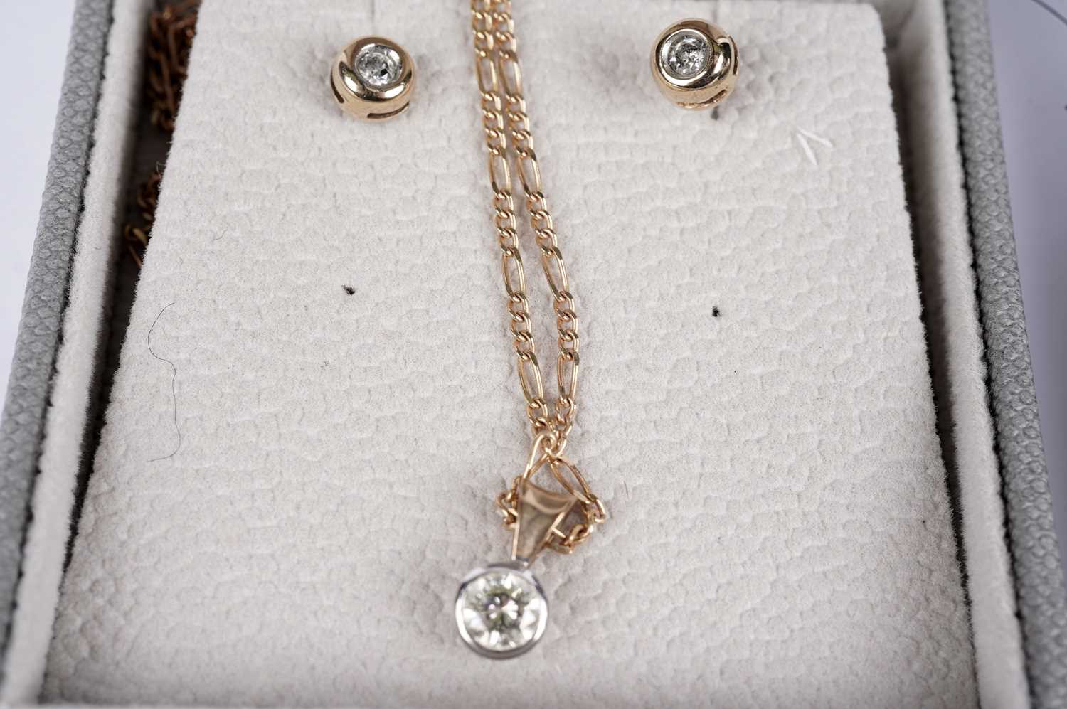 A diamond pendant and earrings; and other jewellery - Image 5 of 10