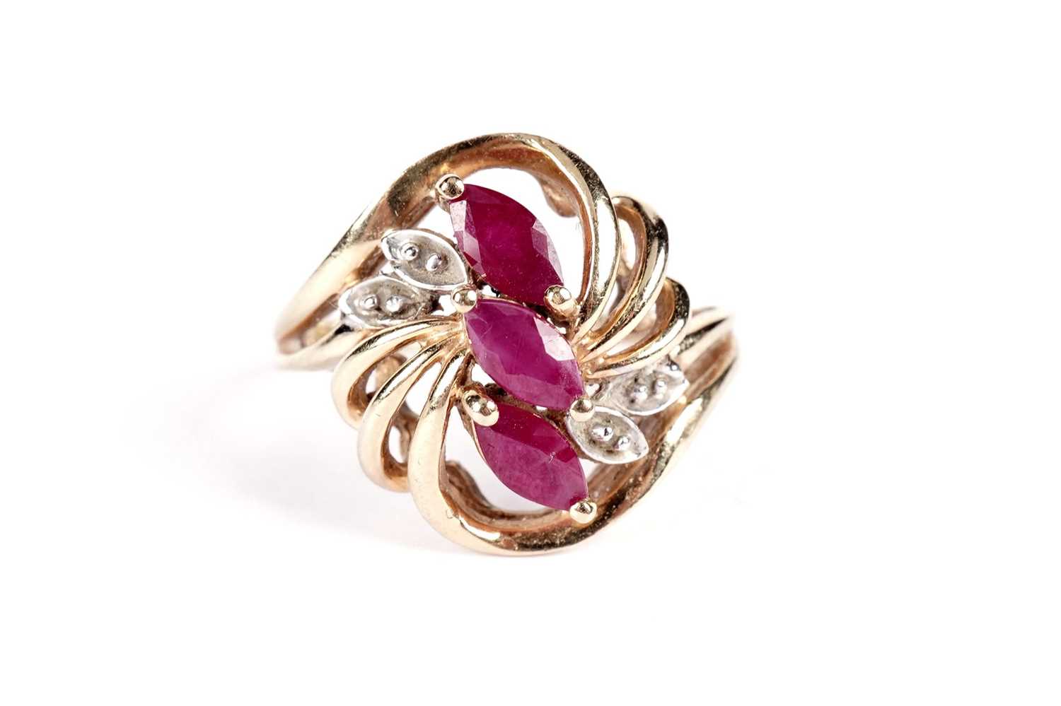 A ruby dress ring - Image 2 of 4