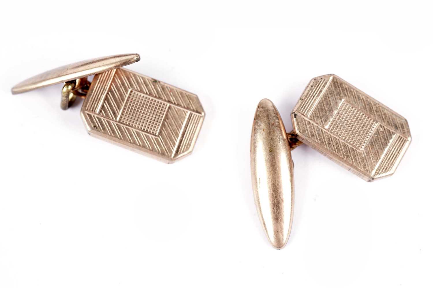 Two pairs of gold cufflinks and two others - Image 5 of 5