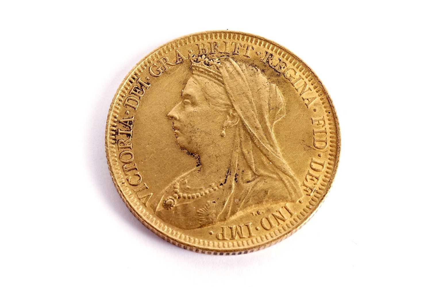 A Queen Victoria gold sovereign 1893 - Image 2 of 2