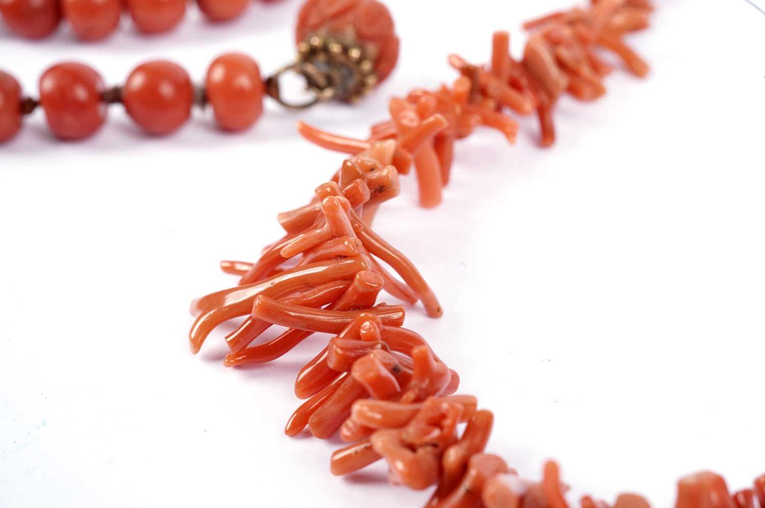 A coral bead necklace; and a branch coral necklace - Image 5 of 5